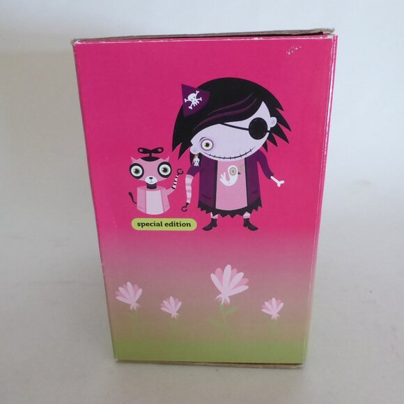 NEW 2003 SCARY GIRL & TOMCAT DESIGNER VINYL COLLECTIBLE FIGURE SET - Picture 11 of 12